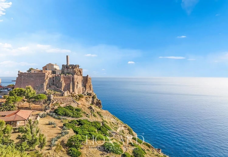 Fortezza Capraia in vendita