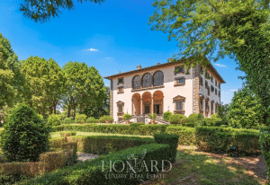 In vendita per 16 milioni Tenuta Varramista, la villa della famiglia Agnelli-Piaggio