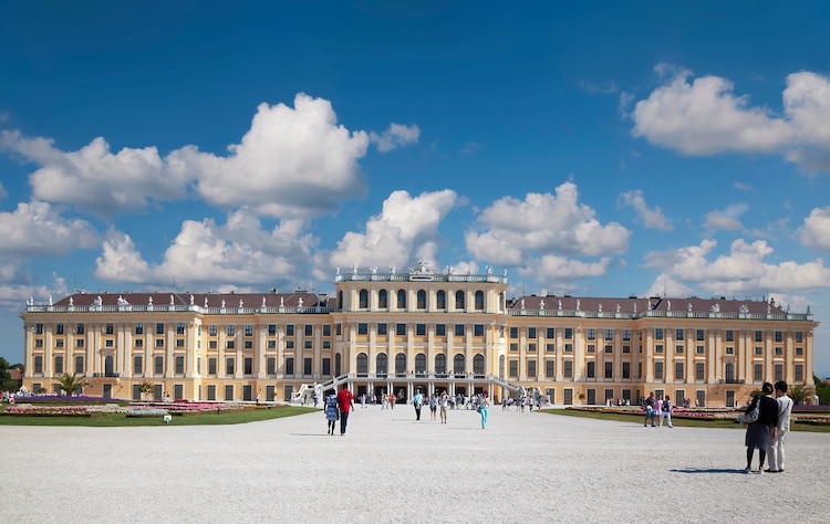Palazzo di Schönbrunn, alla scoperta del castello della Principessa Sissi a Vienna