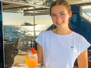 questa giovane guadagna 4.600 dollari