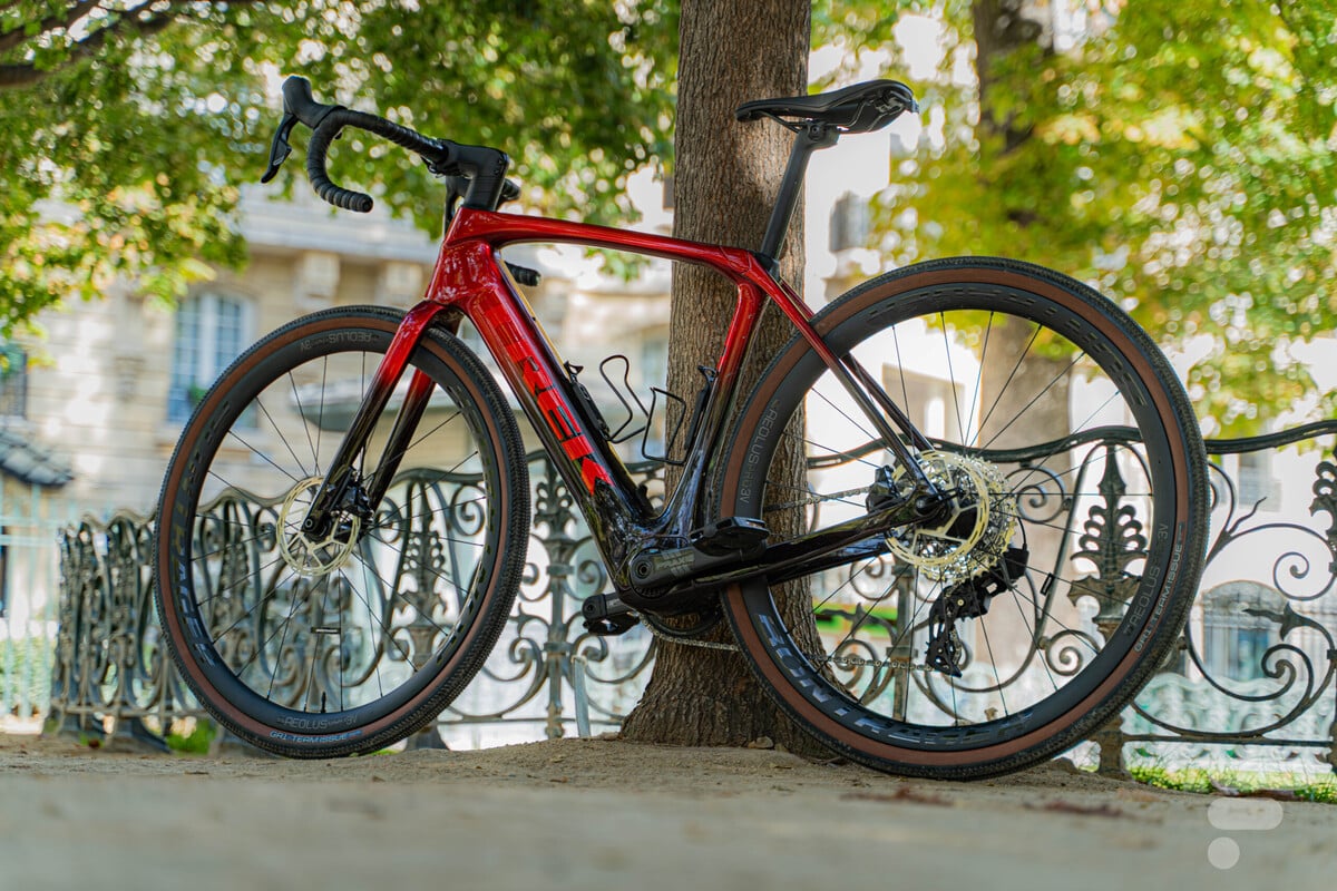 Recensione Trek Domane Plus SLR 6 AXS