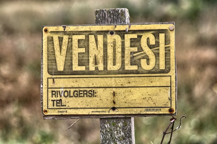 Cosa sapere prima di affiggere il cartello vendesi