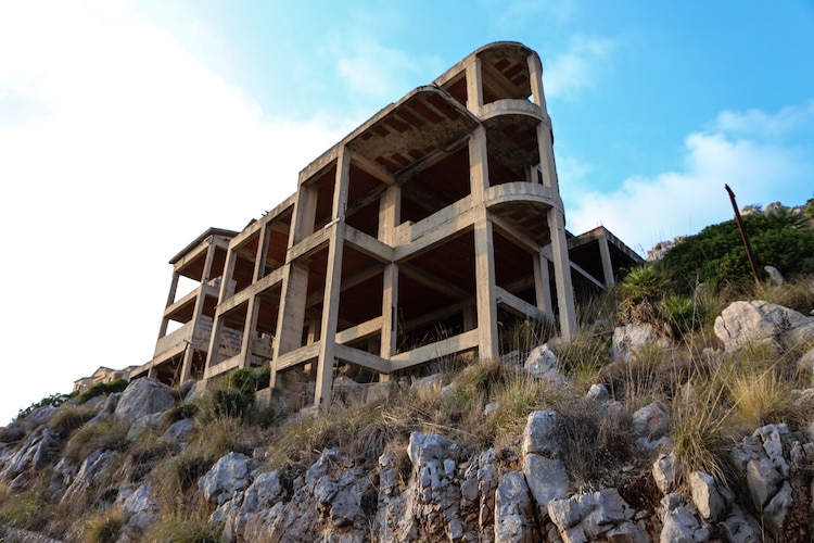 Come sanare un abuso edilizio dopo 20 anni?