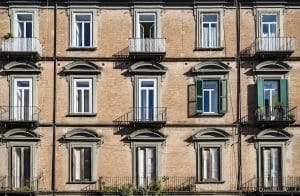 Passaggio di proprietà in condominio, basta una mail per informare l