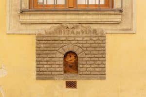 Cosa sono e come funzionano le buchette del vino a Firenze