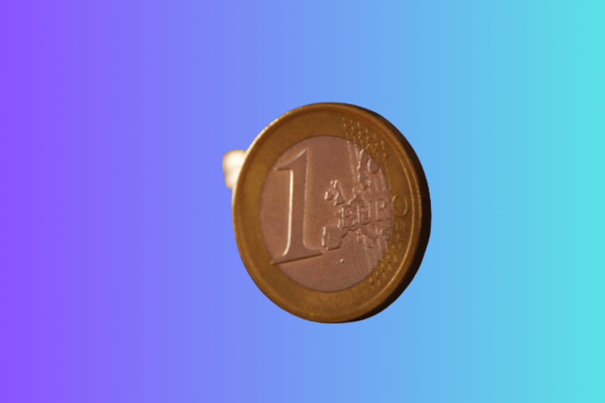 moneta da 1 euro con una croce