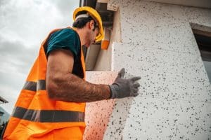 Installazione del cappotto termico: deroghe alle distanze legali e implicazioni condominiali