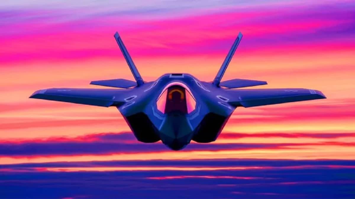 La Russia lancia un'indagine urgente mentre il nuovo caccia americano fa tremare gli equilibri globali