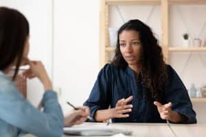 Le 5 domande da porre durante un colloquio di lavoro che ti faranno brillare agli occhi di un reclutatore