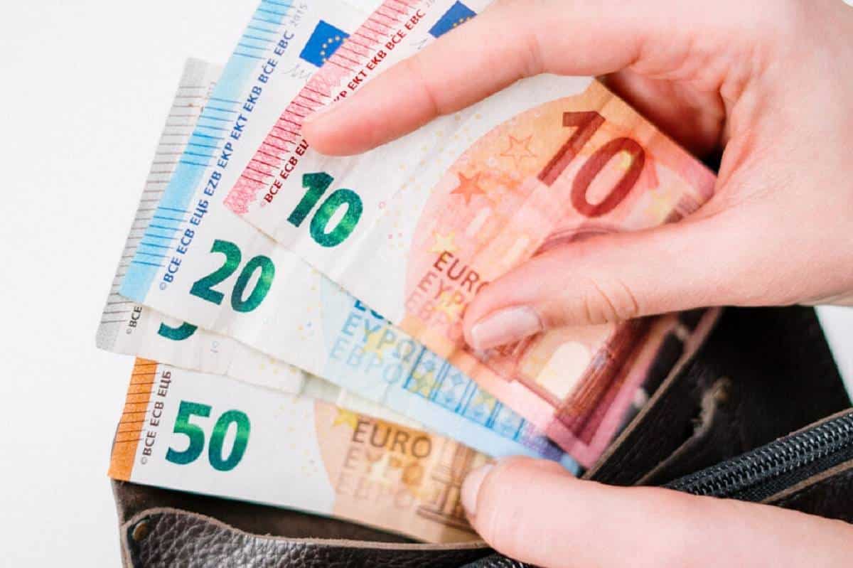 Perché è fondamentale ritirare velocemente il denaro dal conto corrente