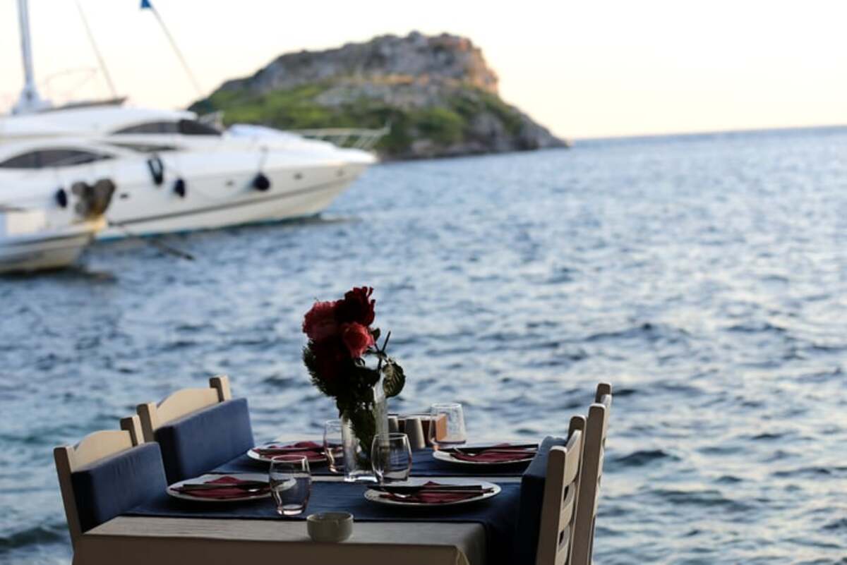 A 33 anni cucina su yacht di lusso tutto l’anno