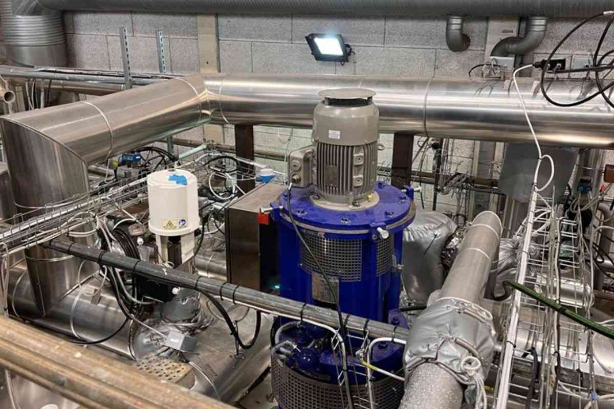 un colosso energetico alimenta 100 000 case per 10 ore