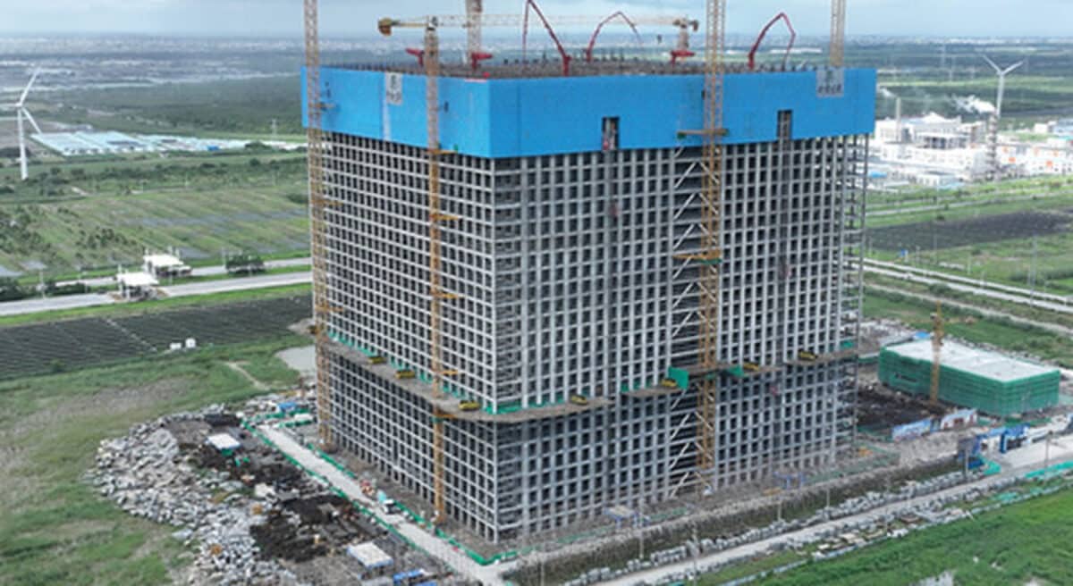 La Cina costruisce una batteria gigante grande quanto un edificio