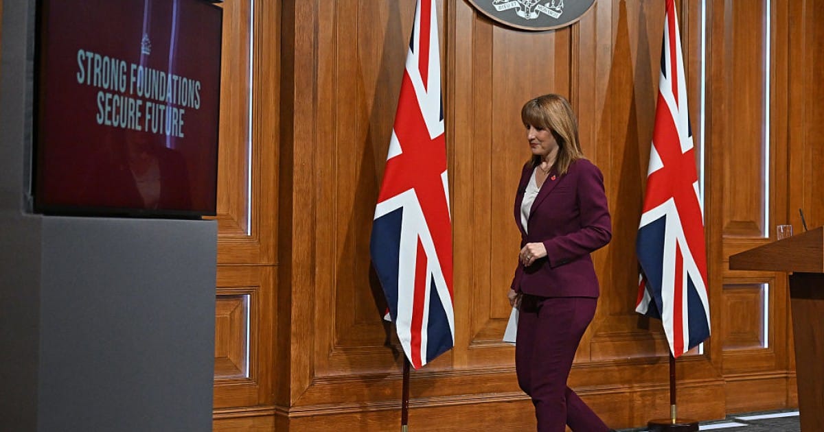 La ministra britannica delle finanze vuole aumentare le tasse sulle case di lusso