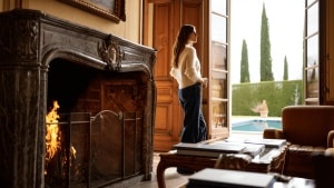 Case con camino da 41.000 euro: calore e atmosfera senza eguali