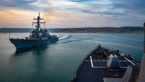 Hormuz bloccato? Per gli USA l’opzione nucleare è colpire Kharg