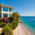 Case al mare da 48 mila euro con aria condizionata, le località dove trovare le migliori occasioni