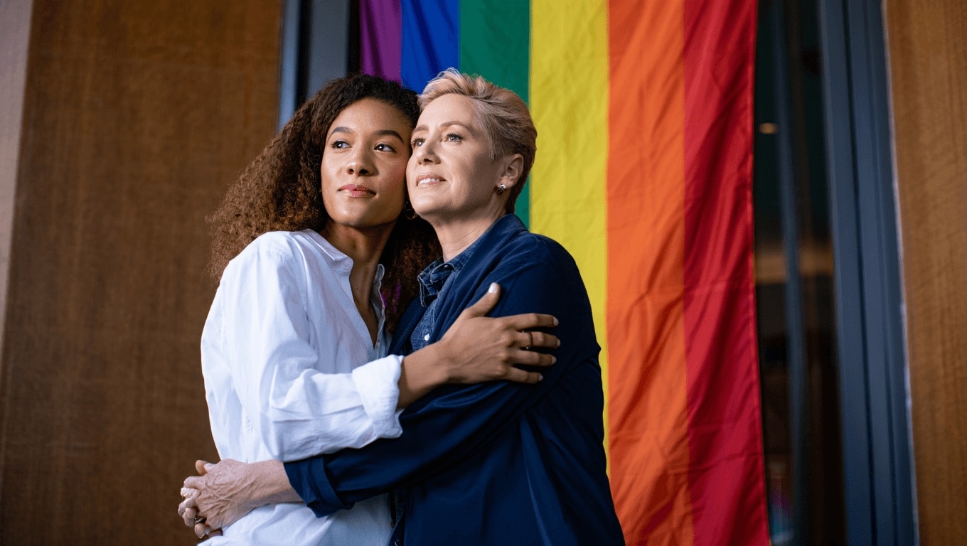 "Ridicoli!" - Quando l'amore ti sorprende, arriva il nuovo spot di idealista per il pride