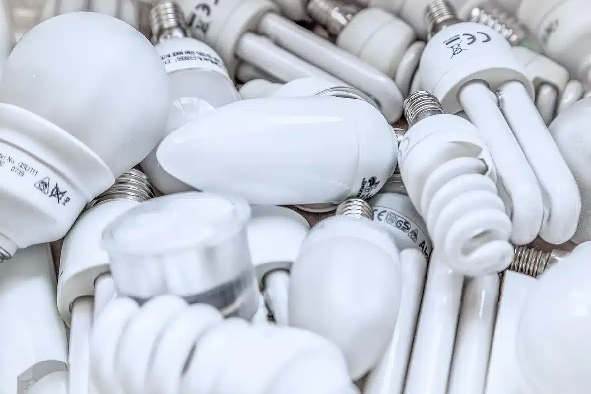 Grafico che mostra la riduzione delle bollette energetiche nel tempo grazie agli standard Passivhaus